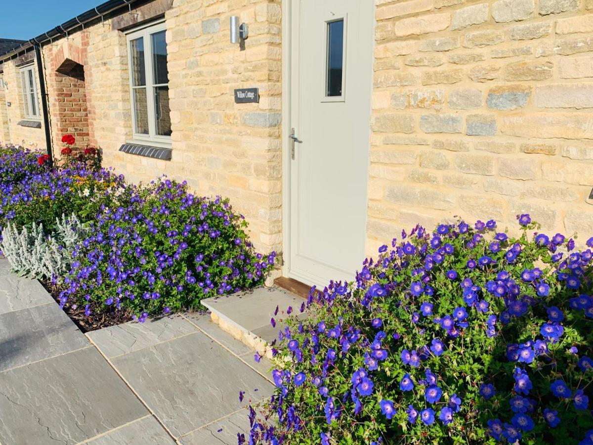 Briary Cottages At Iletts Farm Brackley  Extérieur photo