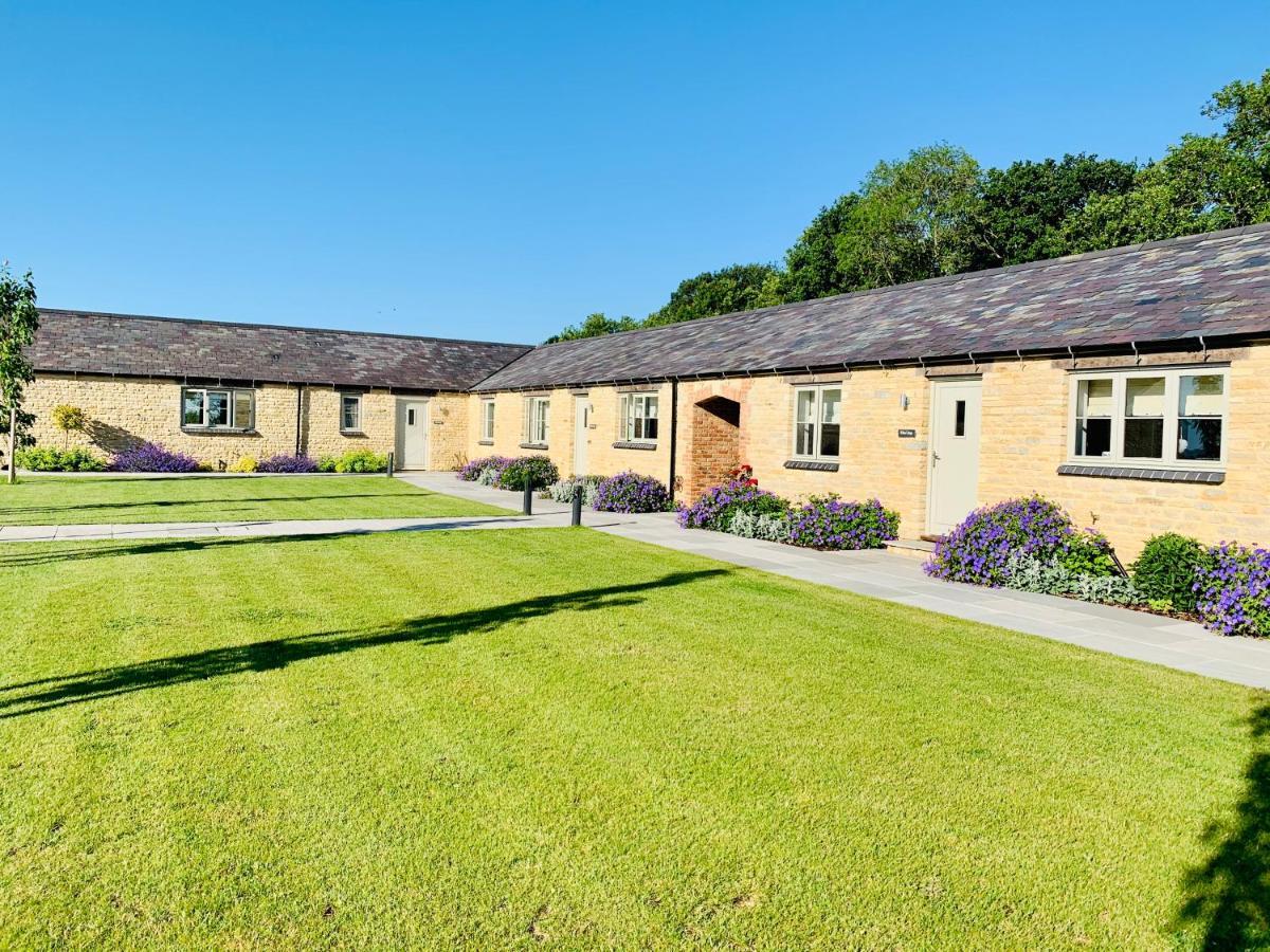 Briary Cottages At Iletts Farm Brackley  Extérieur photo